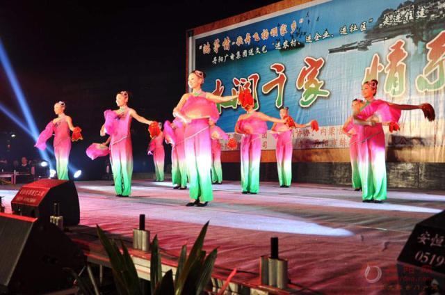 赸.jpg